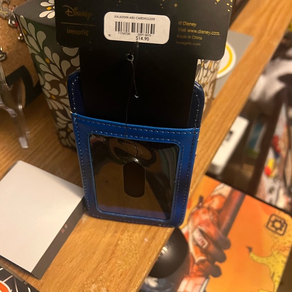 Card holder - Picture 2 of 2